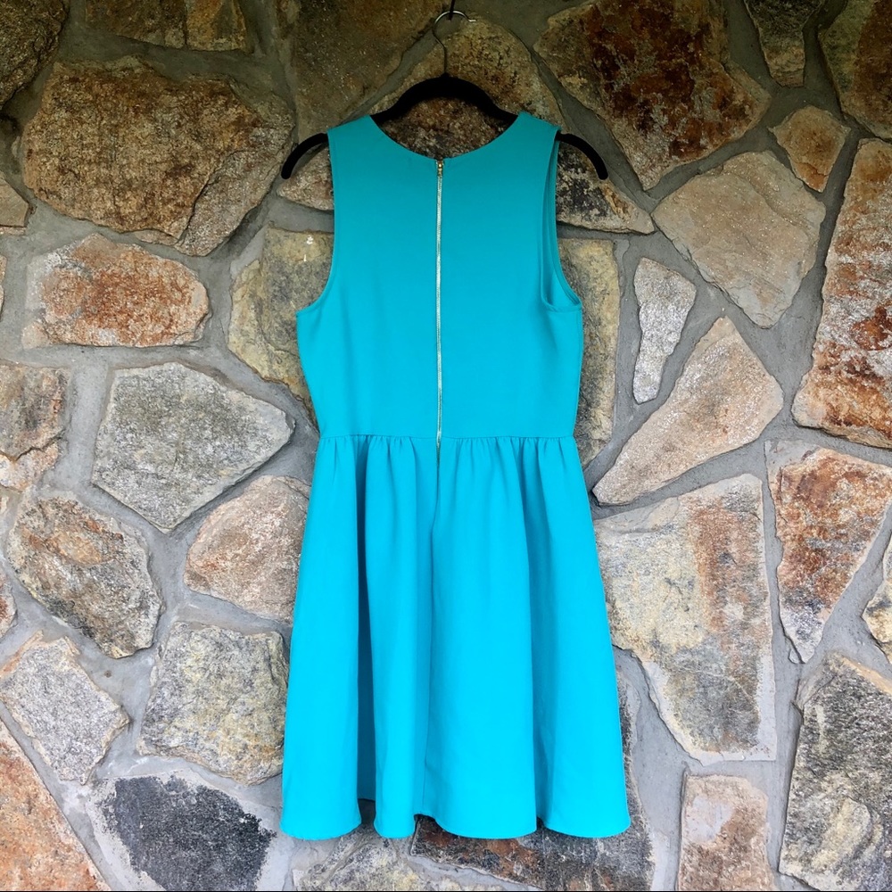 Everly Split Neck Dress - Picture 7 of 10